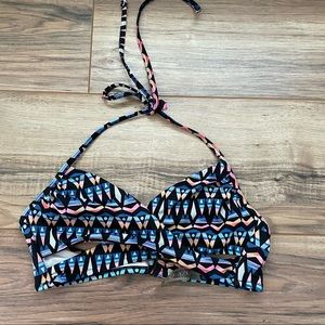 Pink Victoria’s Secret bikini top